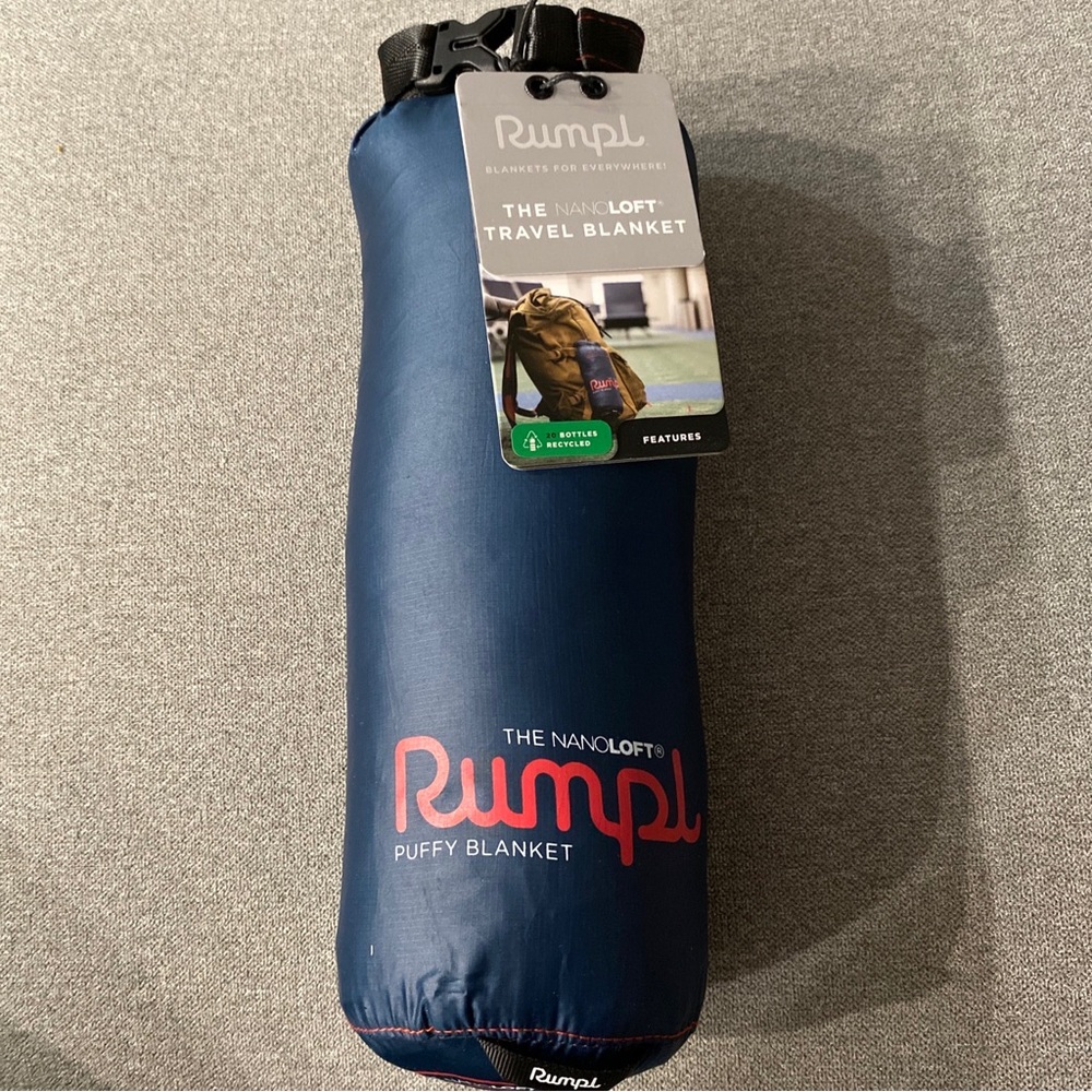 Rumpl the Nanoloft puffy travel blanket 38 X 52”